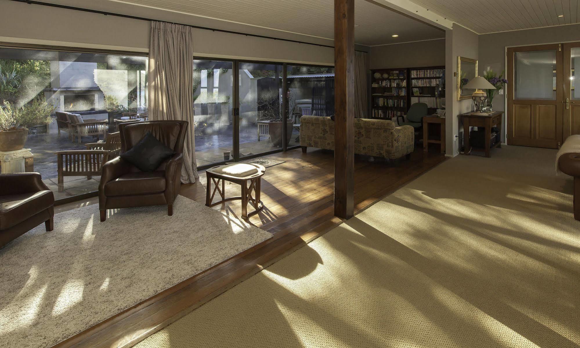 Hidden Lodge ควีนส์ทาวน์ ภายนอก รูปภาพ